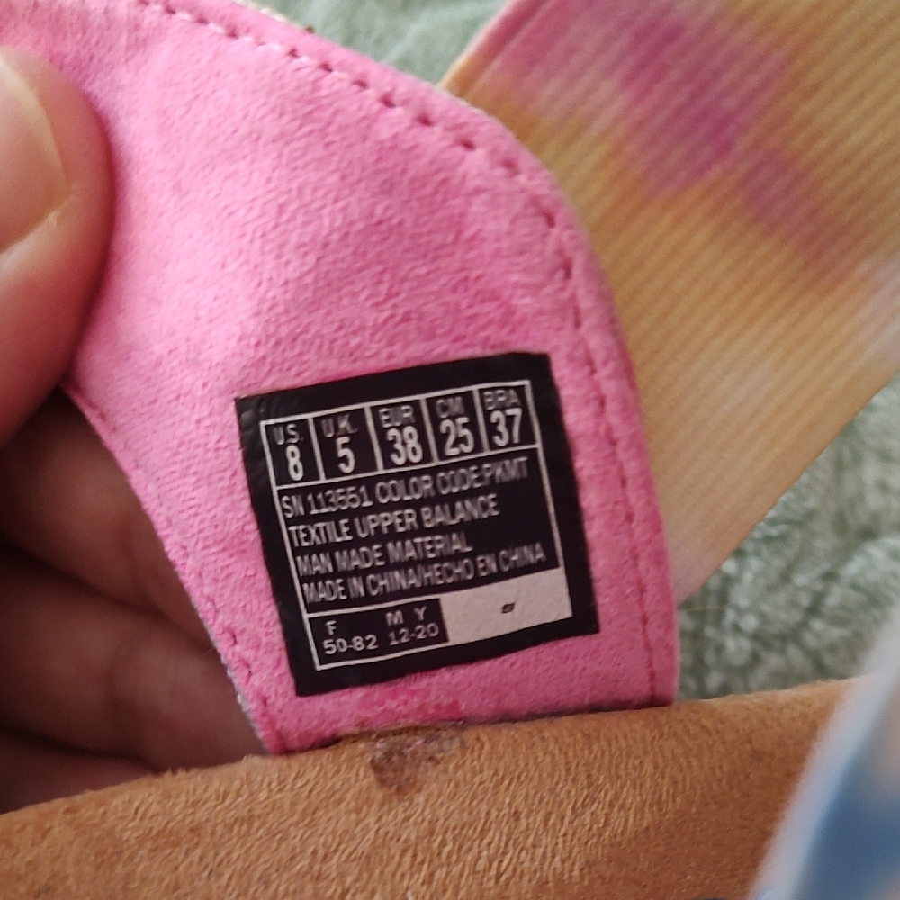 FIRST OFFER ACCEPTED! BOBS from Skechers Tie-Dye Sandals - Picture 8 of 8